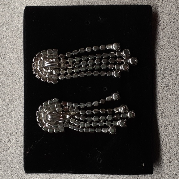 Genuine Vintage 40s/50s Era Rhinestone Chandelier Clip Earrings - Picture 2 of 5